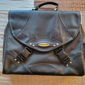 Alienware branded laptop shoulder/messenger bag by Mobile Edge